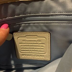 COACH New York Hadley Ivory  Leather Crossbody Bag Purse Handbag Flap F29763.